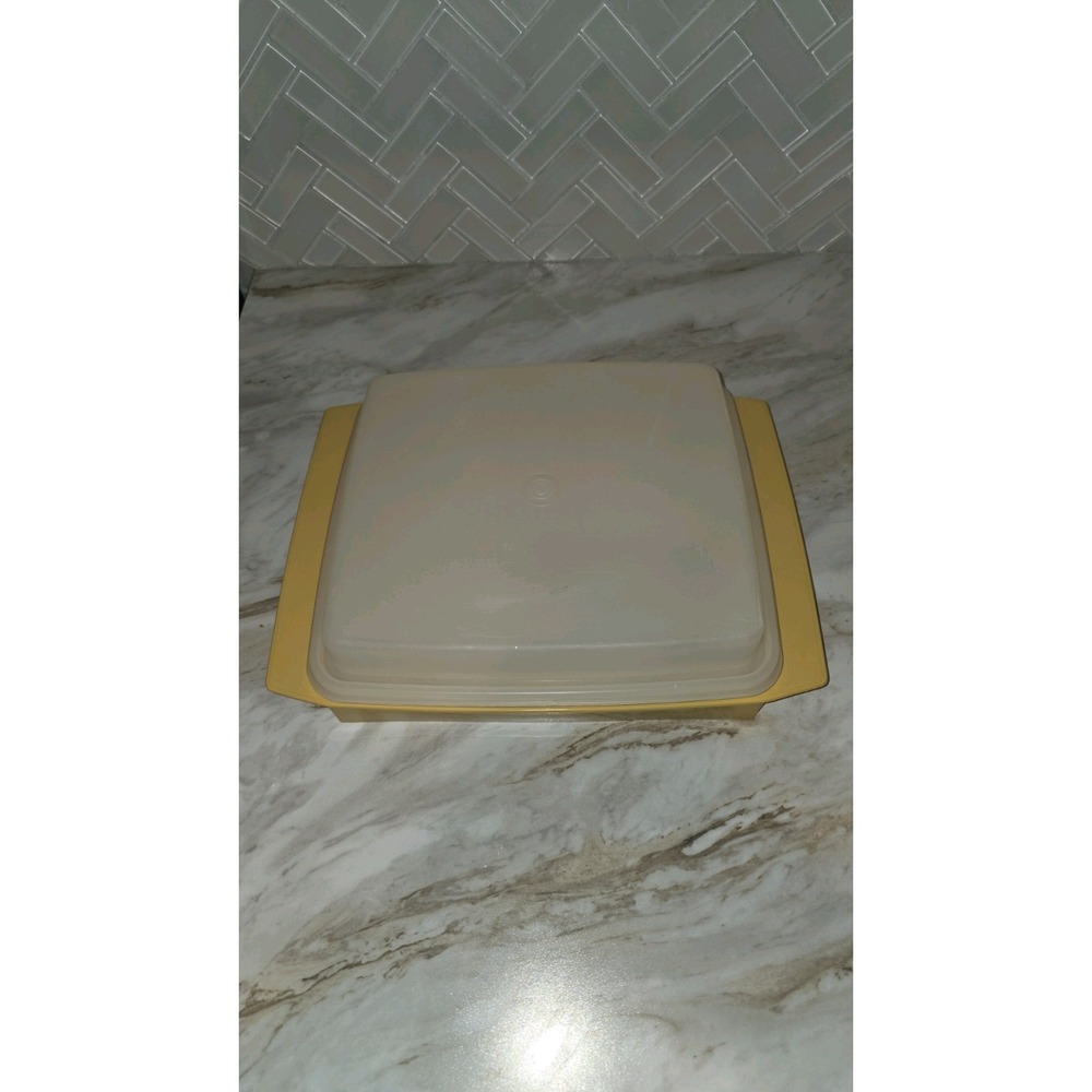 Tupperware Deviled Egg Keeper Carrier With Trays Vintage #723 #665 Harvest Gold - Picture 3 of 5